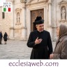 TRICORNO O BERRETTA CON FIOCCO IN SETA